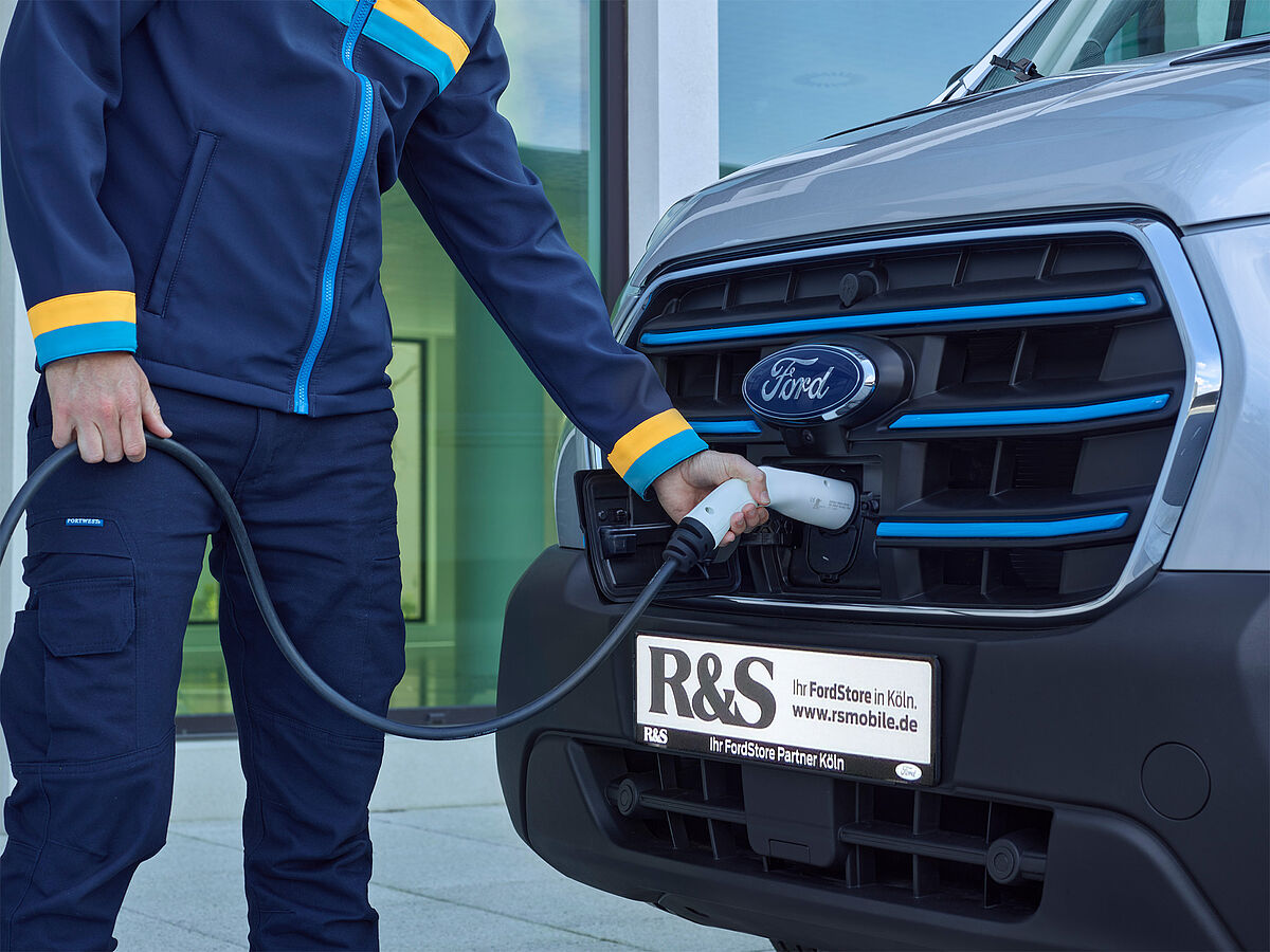 FORD PRO MACHT EUROPAS NUTZFAHRZEUG-FLOTTEN NOCH EFFIZIENTER UND PRODUKTIVER error_file_does_not_exist