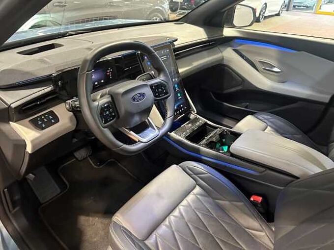 Ford Explorer RWD Premium+Pano+B&O+LED+elek.AHK+Navi