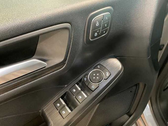 Ford Kuga Vignale FHEV AWD+elek. AHK+Pano+LED+B&O+Navi 