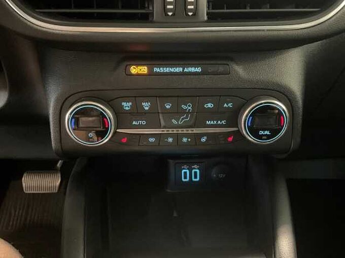 Ford Kuga Vignale FHEV AWD+elek. AHK+Pano+LED+B&O+Navi 