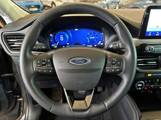 Ford Kuga Titanium+Automatik+AHK+Pano+Head-Up+Kamera 