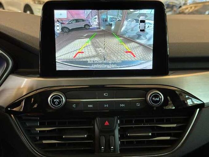 Ford Kuga Titanium+Automatik+AHK+Pano+Head-Up+Kamera 