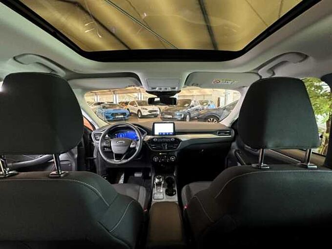 Ford Kuga Titanium+Automatik+AHK+Pano+Head-Up+Kamera 