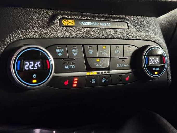 Ford Kuga Cool&Connect+Automatik+Navi+PDC+Sitzheizung 