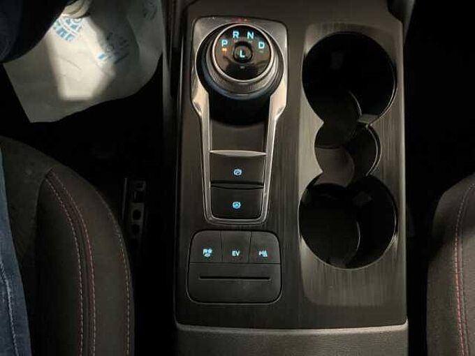 Ford Kuga Plug-In Hybrid ST-Line Winter-P. NAVI. PDC. RÜCKF.