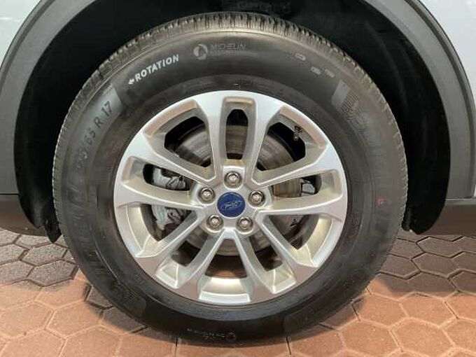 Ford Kuga Titanium Winter-P, R&Uuml;CKF. NAVI. PDC. Allwetterreifen 