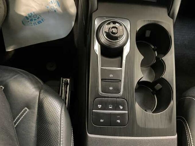 Ford Kuga Plug-In Hybrid Vignale elektr AHK. NAVI. R&Uuml;CKF. Winter-P 