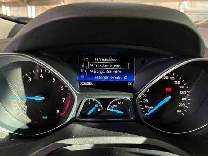 Ford Kuga Titanium+Kamera+Navi+Key-Free+Winter-P. 