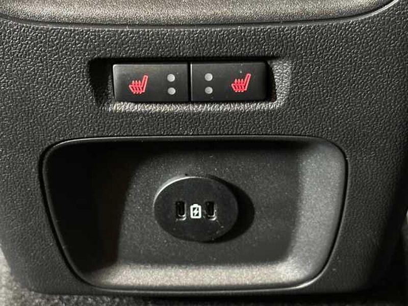 Ford Kuga Titanium 360-Grad-Kamera+LED-Scheinwerfer+Tempomat+Navi Titanium 360-Grad-Kamera+LED-Scheinwerfer+Tempomat+Navi