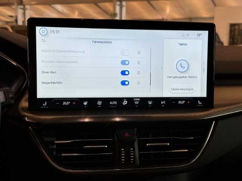 Ford Kuga Titanium 360-Grad-Kamera+LED-Scheinwerfer+Tempomat+Navi Titanium 360-Grad-Kamera+LED-Scheinwerfer+Tempomat+Navi