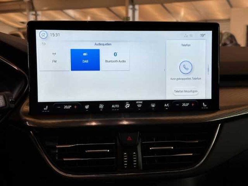 Ford Kuga Titanium 360-Grad-Kamera+LED-Scheinwerfer+Tempomat+Navi Titanium 360-Grad-Kamera+LED-Scheinwerfer+Tempomat+Navi