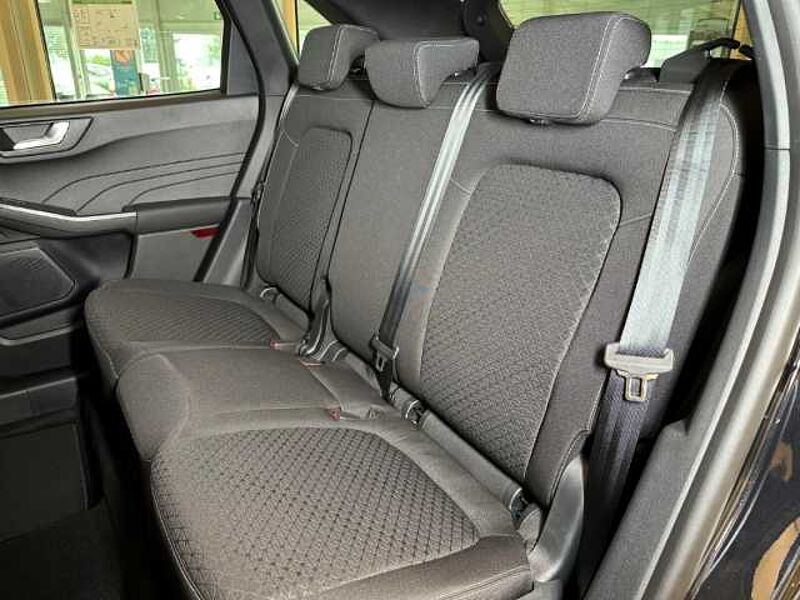 Ford Kuga Titanium 360-Grad-Kamera+LED-Scheinwerfer+Tempomat+Navi Titanium 360-Grad-Kamera+LED-Scheinwerfer+Tempomat+Navi