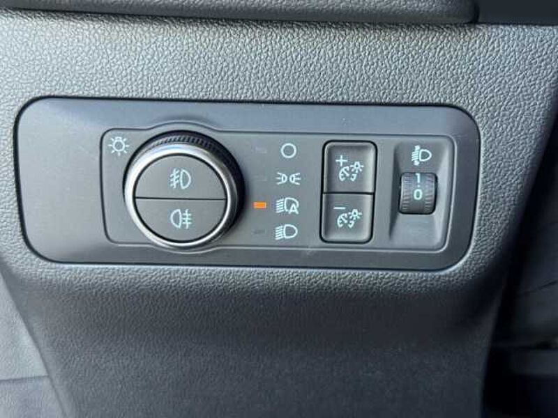 Ford Kuga FHEV Active Key-Free-System+Rückfahrkamera+LED-Scheinwerfer FHEV Active Key-Free-System+Rückfahrkamera+LED-Scheinwerfer