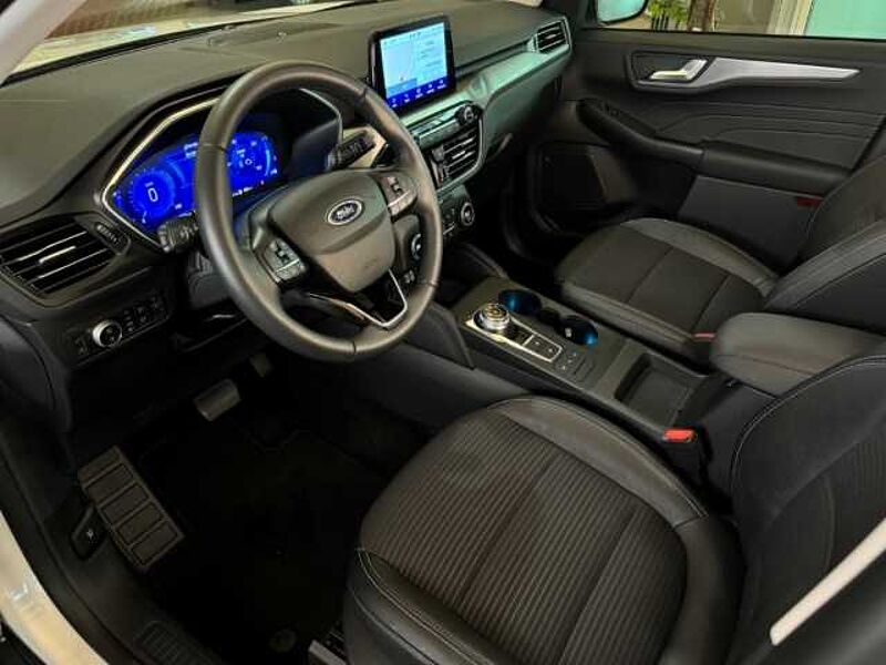 Ford Kuga Titanium X+5 Jahre Garantie*+Automatik+Navi Titanium X+5 Jahre Garantie*+Automatik+Navi