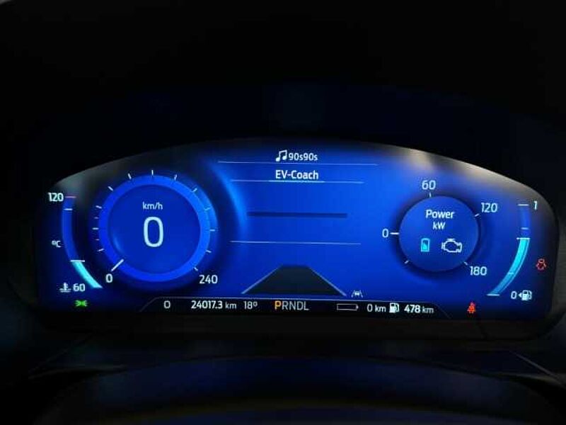 Ford Kuga Titanium X+5 Jahre Garantie*+Automatik+Navi Titanium X+5 Jahre Garantie*+Automatik+Navi