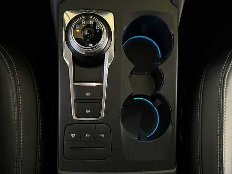 Ford Kuga Titanium X+5 Jahre Garantie*+Automatik+Navi Titanium X+5 Jahre Garantie*+Automatik+Navi