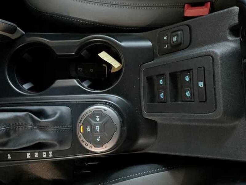 Ford Bronco OuterBanks 4x4 360°+KeyFree+Differential+Tempomat+LED OuterBanks 4x4 360°+KeyFree+Differential+Tempomat+LED