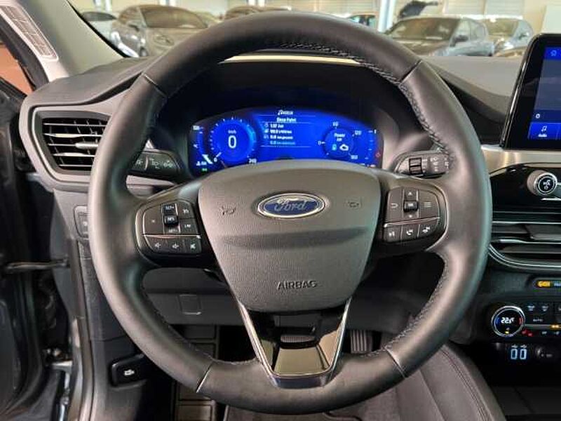 Ford Kuga Titanium+Automatik+Rückfahrkamera+Navi