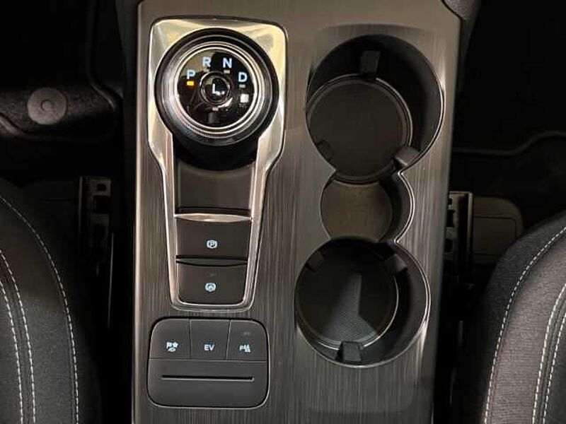 Ford Kuga Titanium+Automatik+Rückfahrkamera+Navi