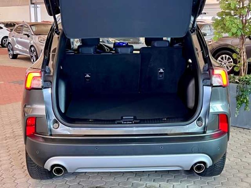 Ford Kuga Titanium+Automatik+Rückfahrkamera+Navi