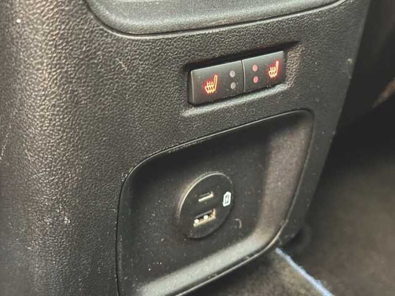 Ford Kuga Titanium+Automatik+Navi+Kamera+Key-Free