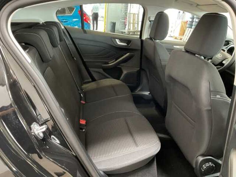 Ford Focus Titanium+Automatik+LED+Kamera+Navi+Sitzheizung