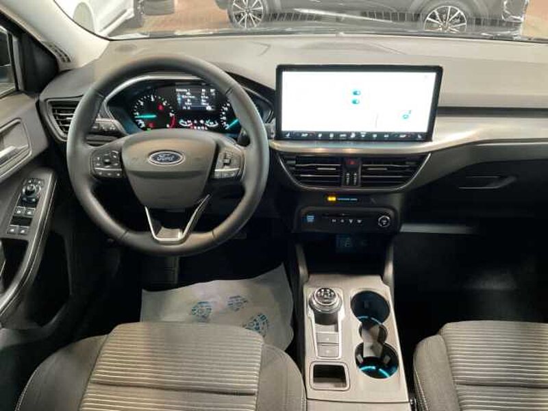 Ford Focus Titanium+Automatik+LED+Kamera+Navi+Sitzheizung