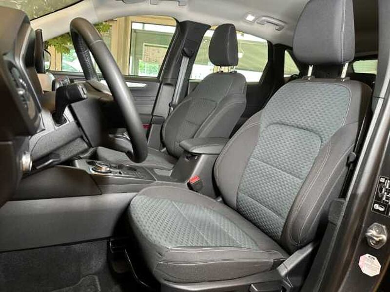 Ford Kuga Cool&Connect+Automatik+AHK+Navi+Sitzheizung
