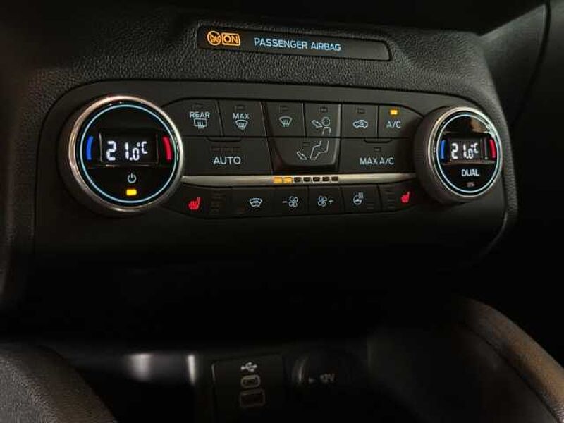 Ford Kuga Cool&Connect+Automatik+AHK+Navi+Sitzheizung