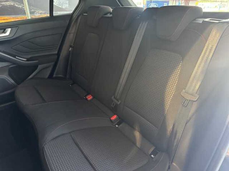 Ford Focus ST-Line Rückfahrkamera+LED+Klimaautomatik+Tempomat+Navi