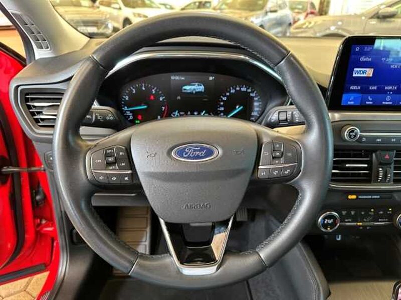 Ford Focus Titanium+Automatik+Navi+Kamera+Key-Free