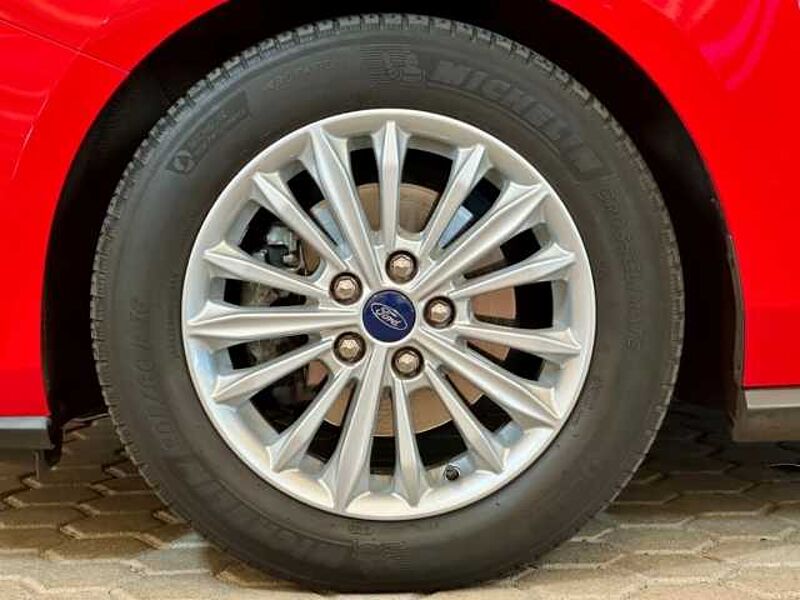 Ford Focus Titanium+Automatik+Navi+Kamera+Key-Free