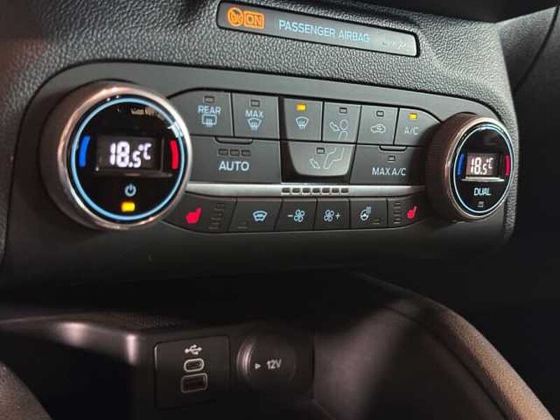 Ford Kuga Cool&Connect+Automatik+AHK+Navi+PDC+Klima