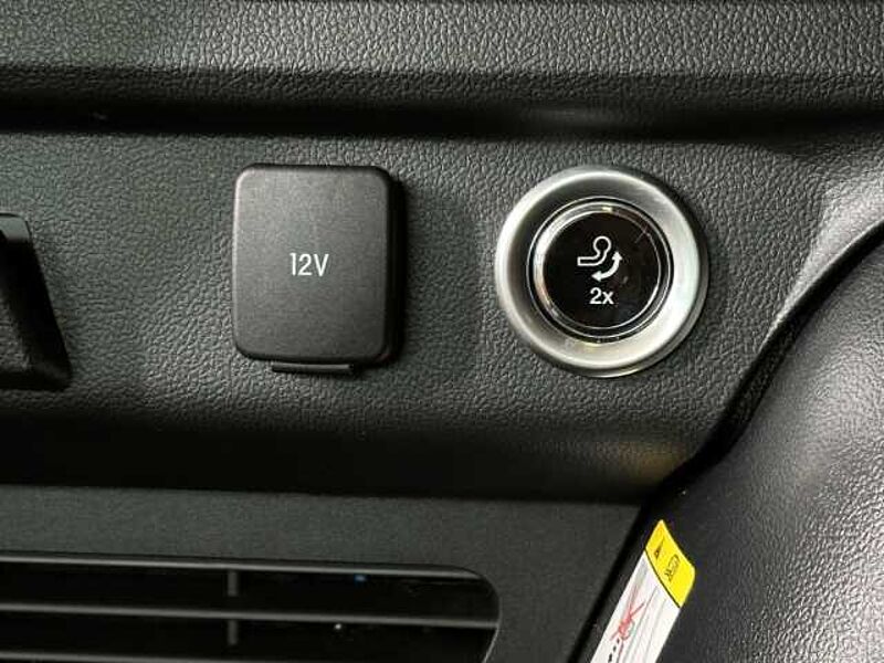 Ford Kuga Titanium+AHK+Rückfahrkamera+Navi+Key-Free