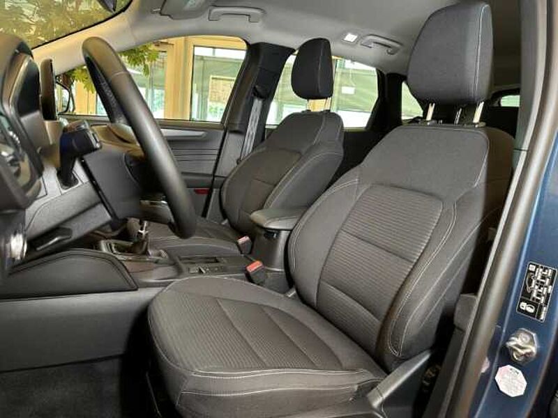 Ford Kuga Titanium+AHK+Rückfahrkamera+Navi+Key-Free