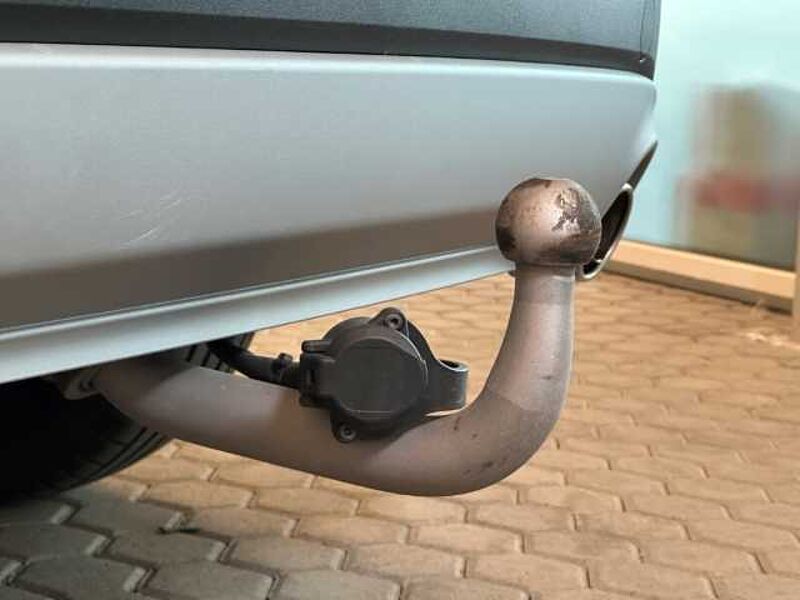 Ford Kuga Titanium+AHK+Rückfahrkamera+Navi+Key-Free