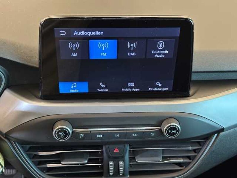 Ford Focus Cool&Connect+PDC+Klima+Lenkradheizung