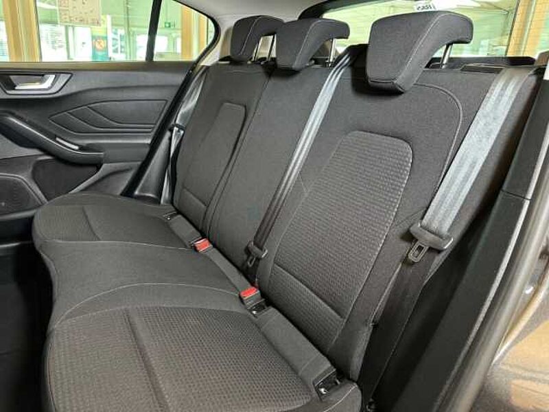 Ford Focus Cool&Connect+PDC+Klima+Lenkradheizung