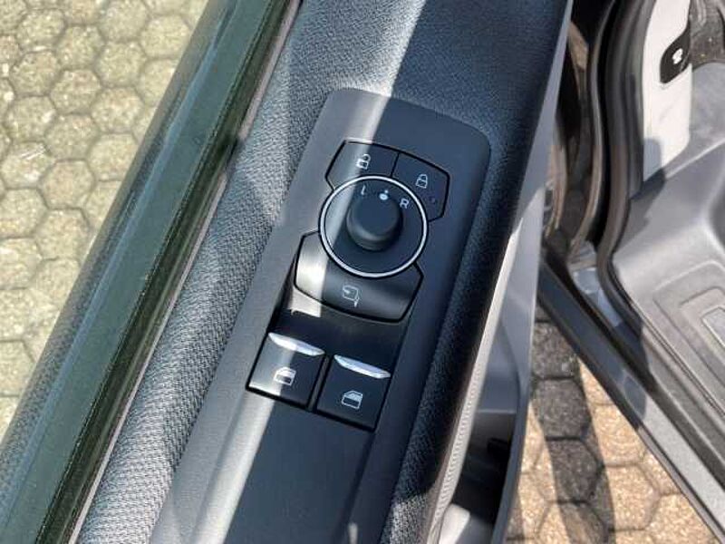 Ford Tourneo Active Bus 340 L1 PHEV FWD 8 Sitzer+LED