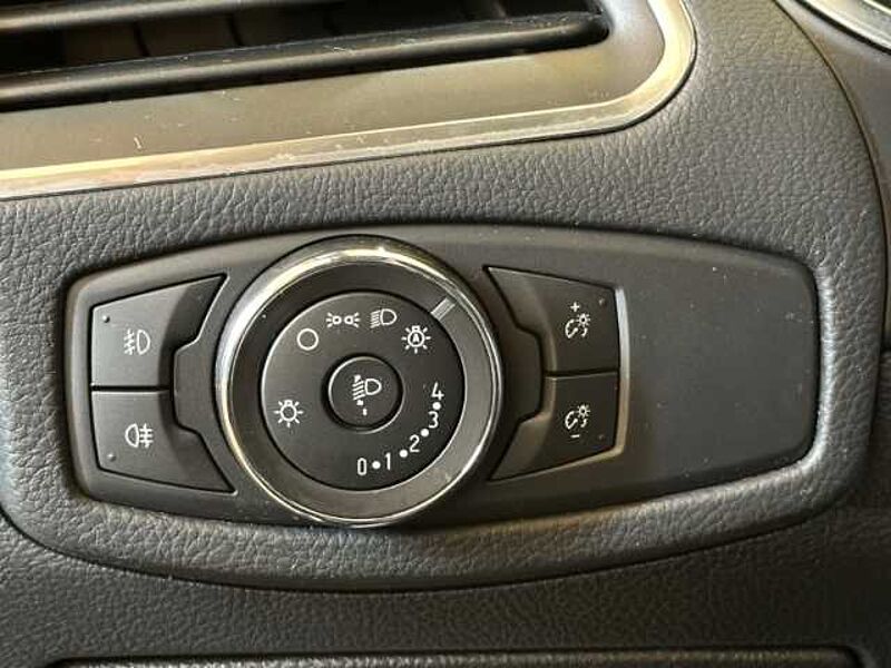 Ford S-Max Titanium+Automatik+Kamera+Navi