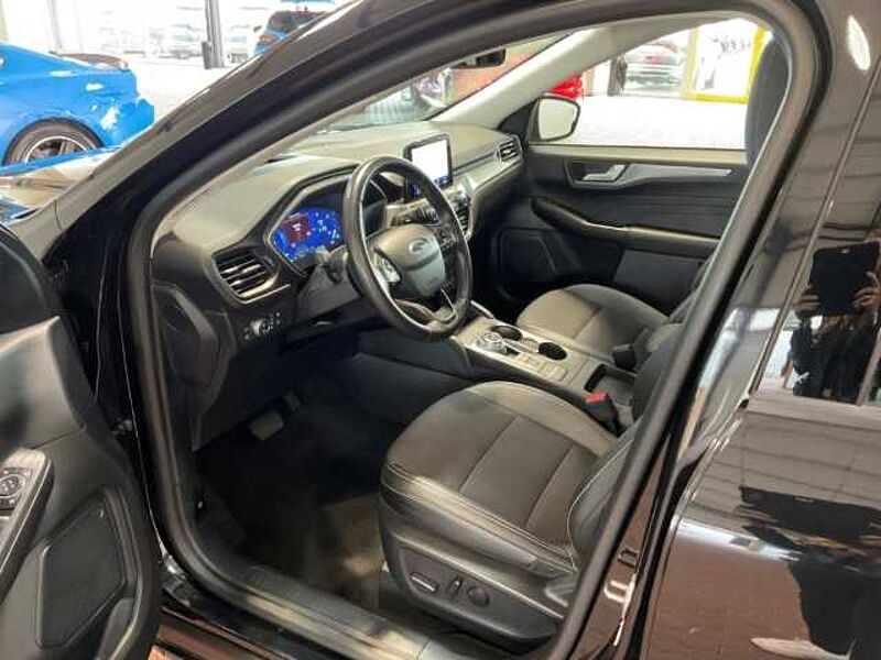 Ford Kuga Titanium X PHEV+elek. AHK+Pano+LED+B&O+KeyFree