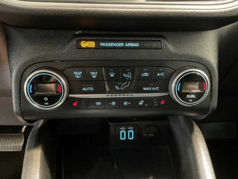 Ford Kuga Cool&Connect FHEV AWD+Navi+Tempomat+Sitzheizung