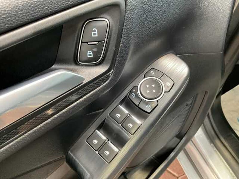 Ford Kuga ST-Line PHEV+elek. AHK+Kamera+Pano+KeyFree