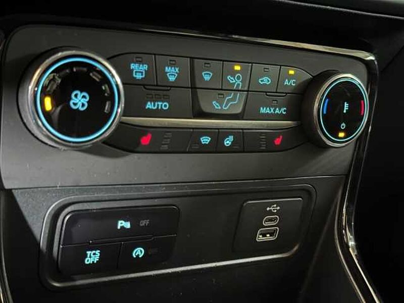 Ford EcoSport Titanium+Kamera+B&O+Navi+Key-Free