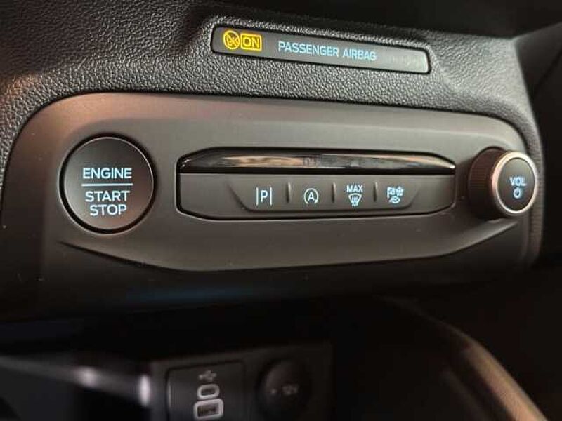 Ford Focus Titanium+*Facelift*+Navi+Klima+Tempo