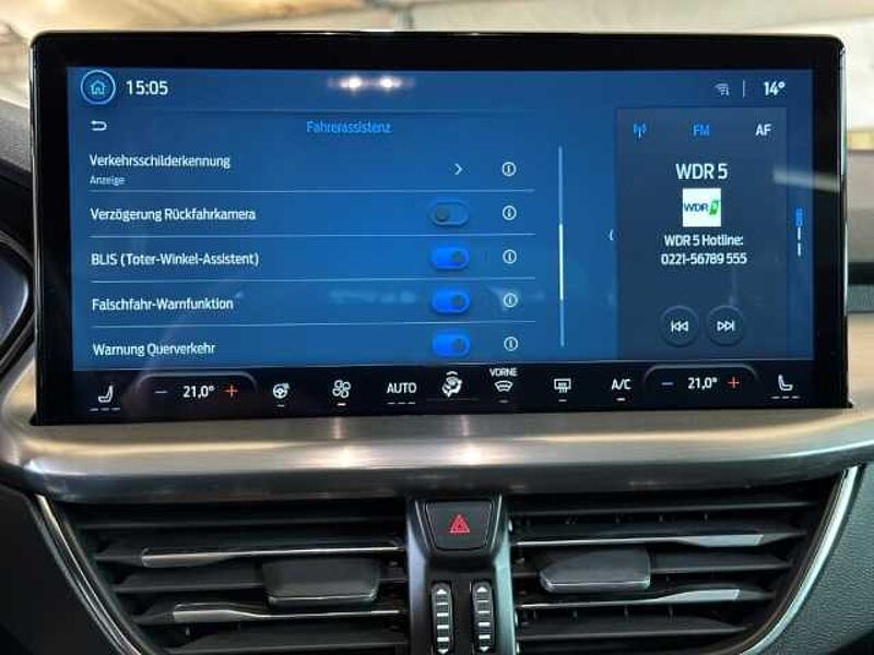 Ford Focus Titanium+5 J. Garantie*+Automatik+Kamera