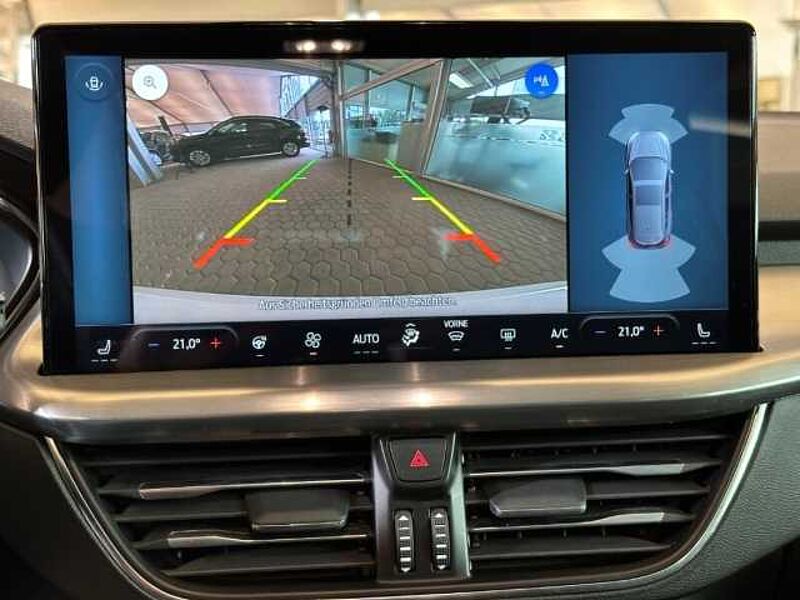 Ford Focus Titanium+5 J. Garantie*+Automatik+Kamera