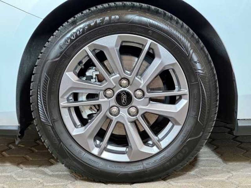 Ford Focus Titanium+5 J. Garantie*+Automatik+Kamera