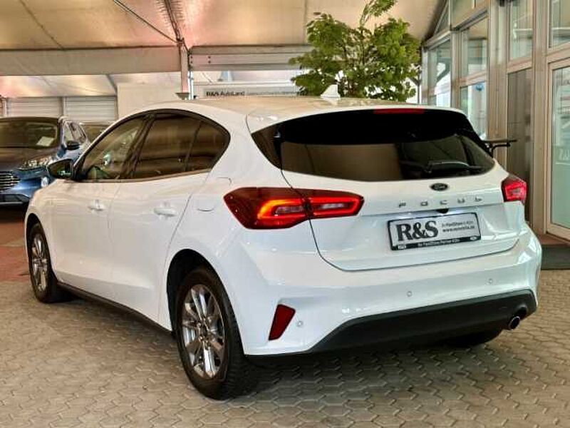 Ford Focus Titanium+5 J. Garantie*+Automatik+Kamera