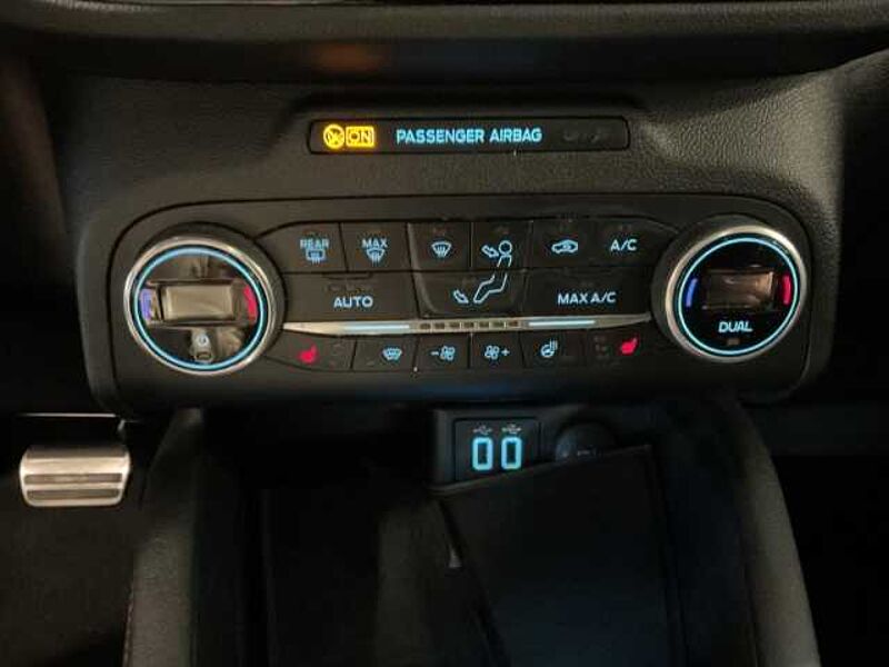 Ford Kuga ST-Line X PHEV+elek. AHK+Pano+Head-UP+Kamera